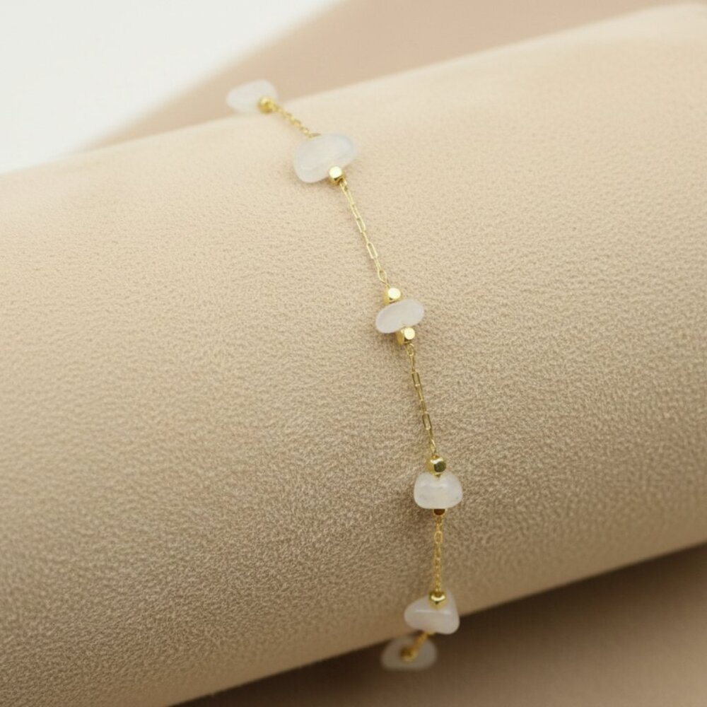 "Trendy Handmade Bracelet – A Thoughtful Gift for Girls & Women | UNVRC1662 - Picture 3 of 5